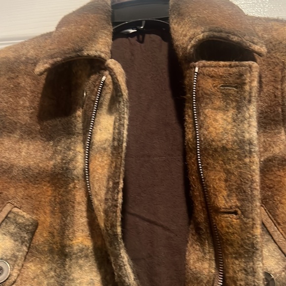 Boys winter coat by Check In. European size 116 which translates to a boys 6-7 - Picture 5 of 10